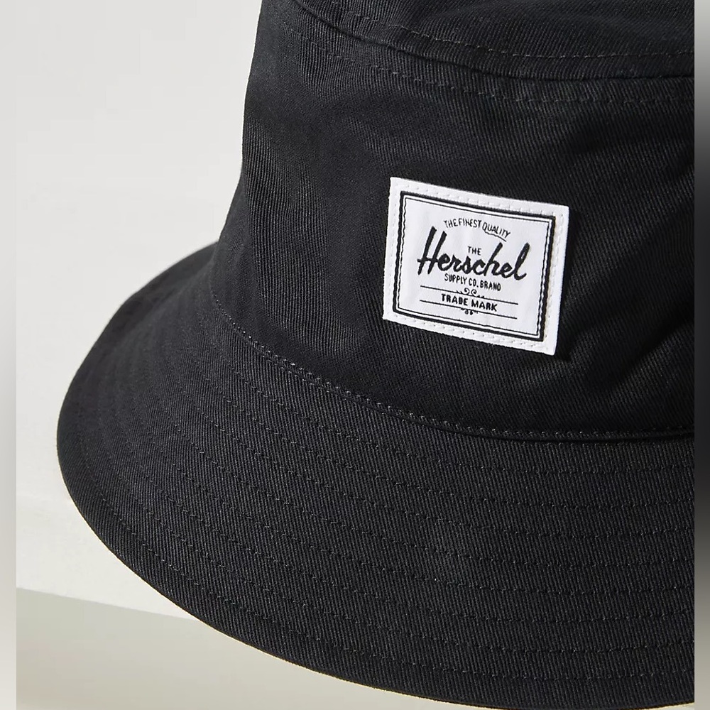 NEW HERSCHEL SUPPLY CO. NORMAN BUCKET HAT (L)
